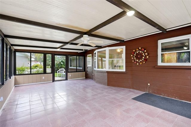 2711 GULF GATE DRIVE, Sarasota, FL 34231