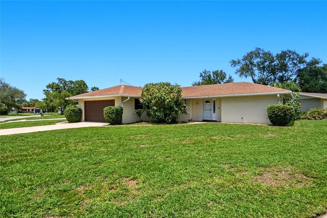 2711 GULF GATE DRIVE, Sarasota, FL 34231