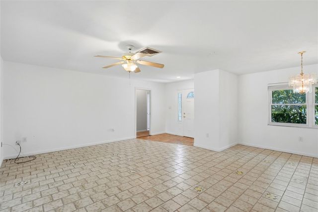 2711 GULF GATE DRIVE, Sarasota, FL 34231