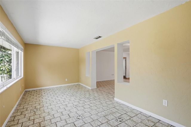 2711 GULF GATE DRIVE, Sarasota, FL 34231