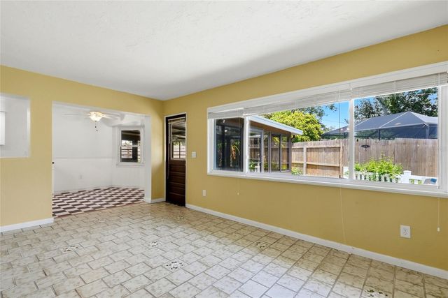 2711 GULF GATE DRIVE, Sarasota, FL 34231
