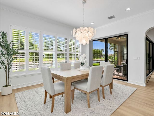 9454 Greenleigh CT, Naples, FL 34120