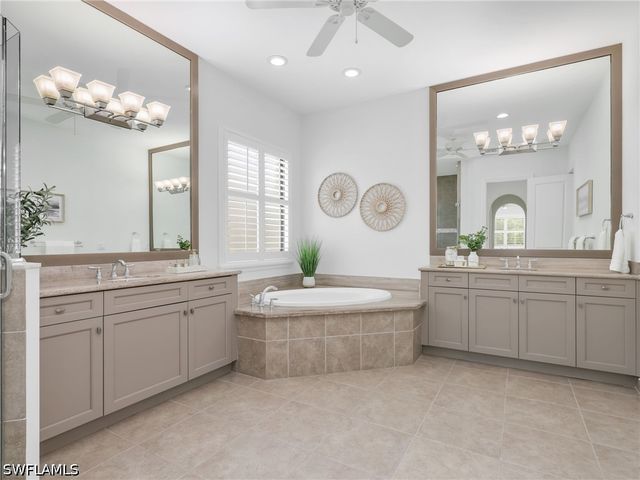 9454 Greenleigh CT, Naples, FL 34120