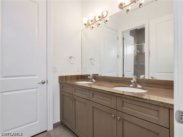 9454 Greenleigh CT, Naples, FL 34120