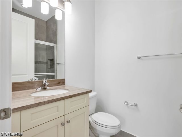 9454 Greenleigh CT, Naples, FL 34120