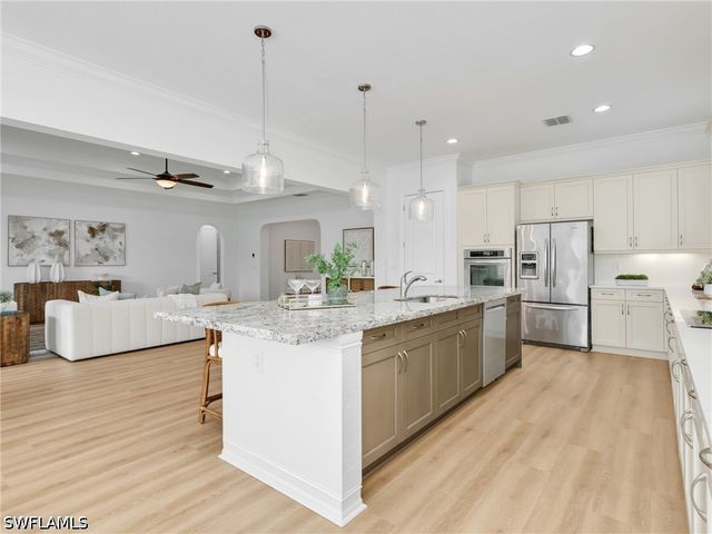 9454 Greenleigh CT, Naples, FL 34120