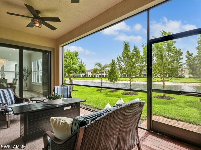 9454 Greenleigh CT, Naples, FL 34120