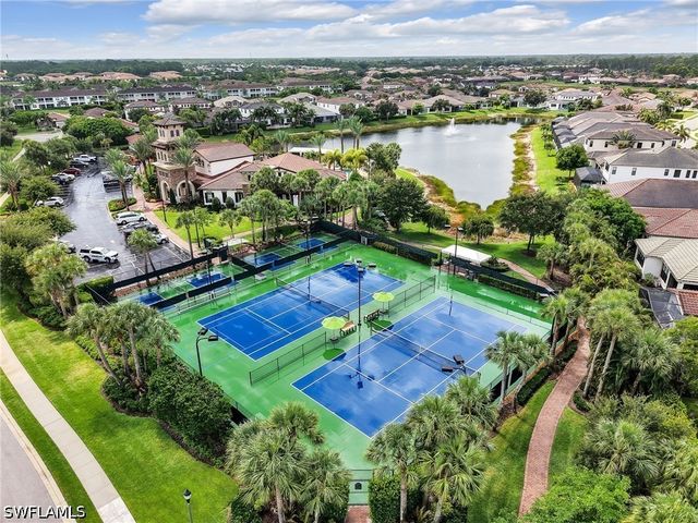 9454 Greenleigh CT, Naples, FL 34120