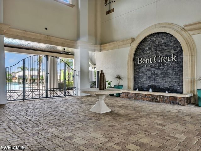9454 Greenleigh CT, Naples, FL 34120