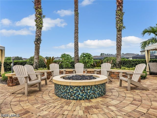 9454 Greenleigh CT, Naples, FL 34120