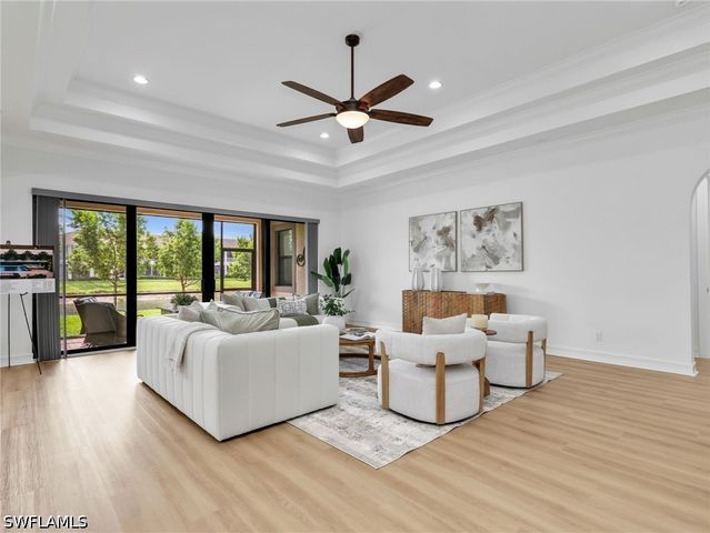 9454 Greenleigh CT, Naples, FL 34120