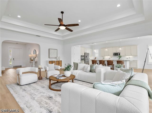 9454 Greenleigh CT, Naples, FL 34120