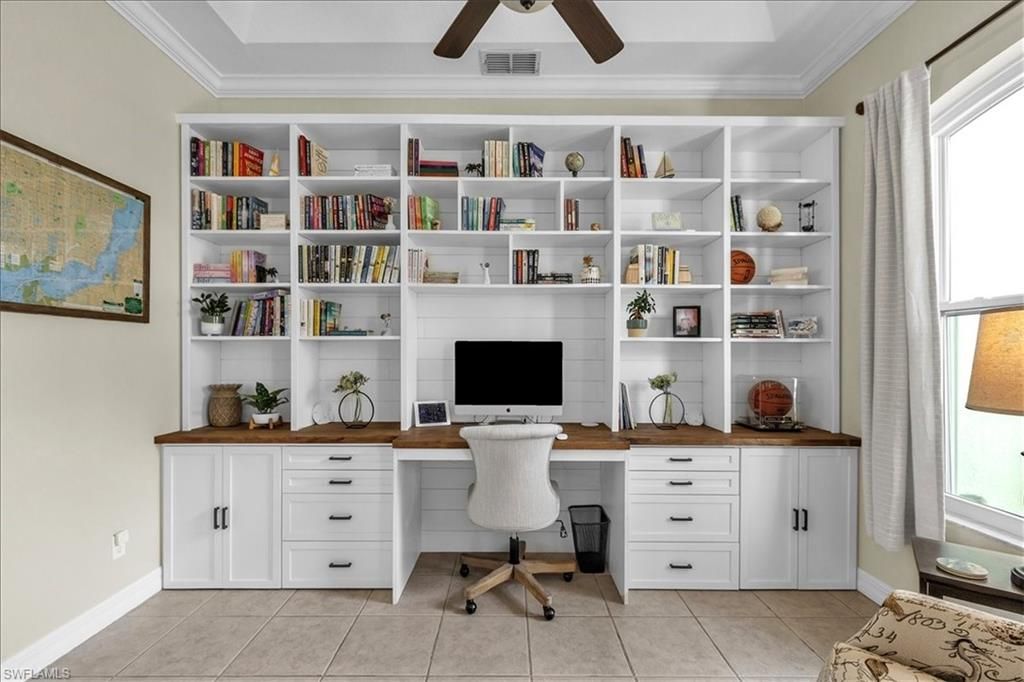 Image 13 of property listing at 1313 SE 29th TER, Cape Coral, FL 33904