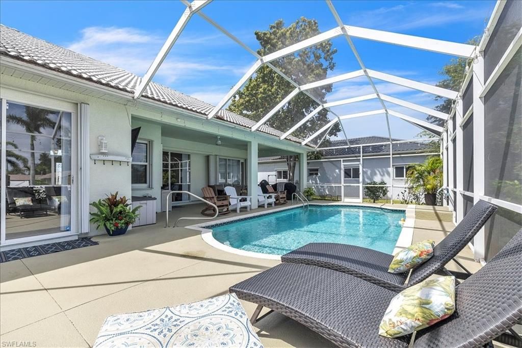 Image 24 of property listing at 1313 SE 29th TER, Cape Coral, FL 33904