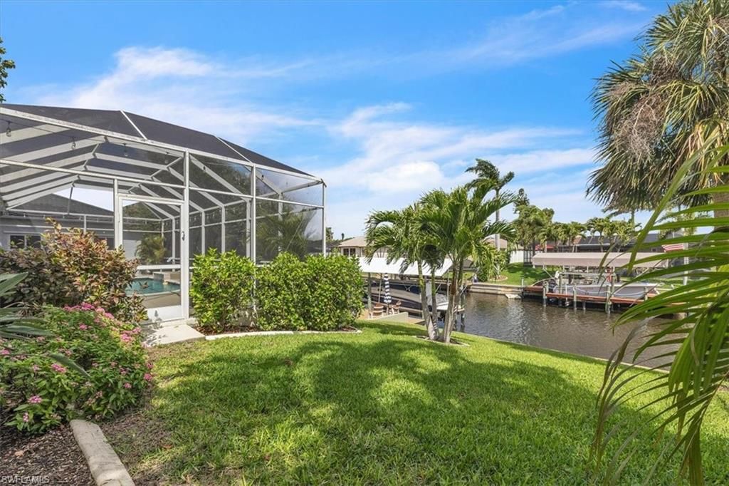 Image 31 of property listing at 1313 SE 29th TER, Cape Coral, FL 33904