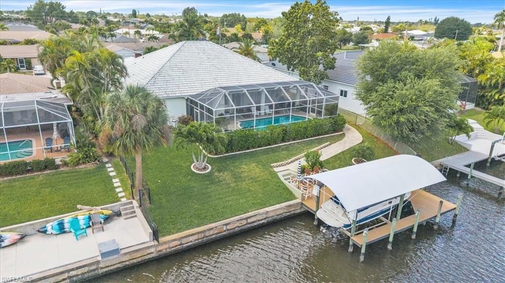 Image 37 of property listing at 1313 SE 29th TER, Cape Coral, FL 33904