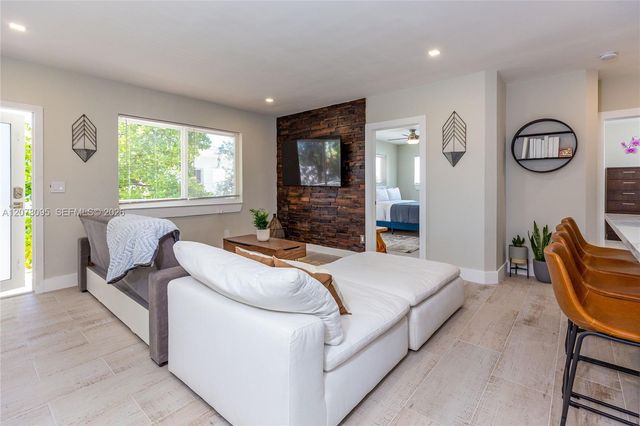 1029 79th Street 6, Miami Beach, FL 33141