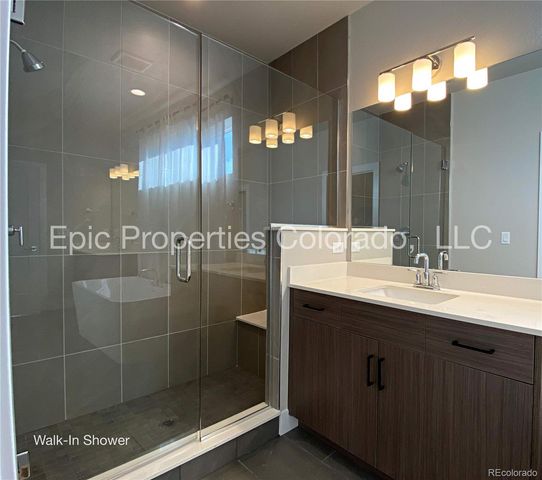 6012 N Netherland Court, Aurora, CO 80019