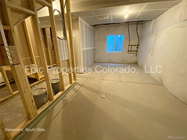 6012 N Netherland Court, Aurora, CO 80019