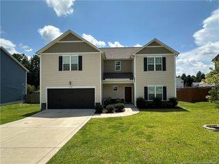 158 Ledgebrook Lane, Raeford, NC 28376