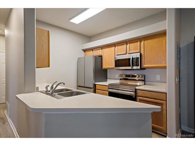 6017 Castlegate Dr F17, Castle Rock, CO 80108