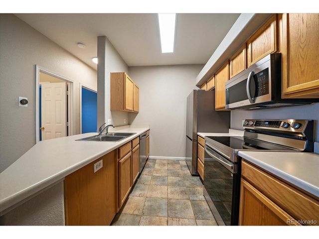 6017 Castlegate Dr F17, Castle Rock, CO 80108