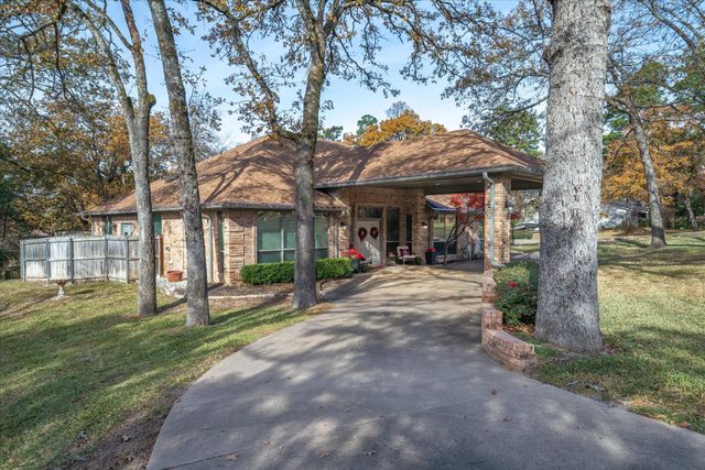 318 Crestview Lane, Hideaway, TX 75771