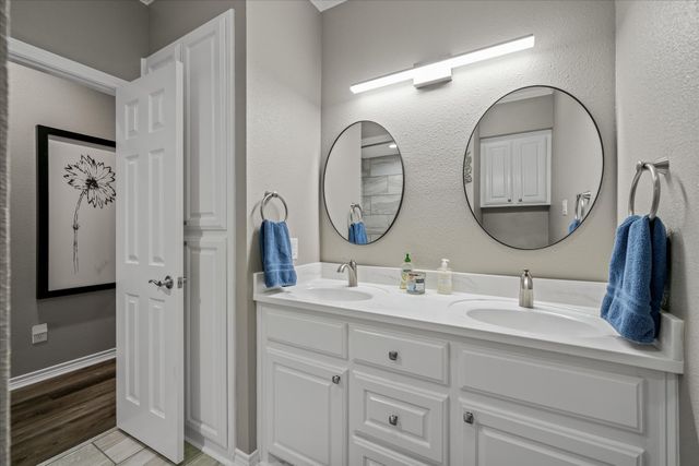 318 Crestview Lane, Hideaway, TX 75771
