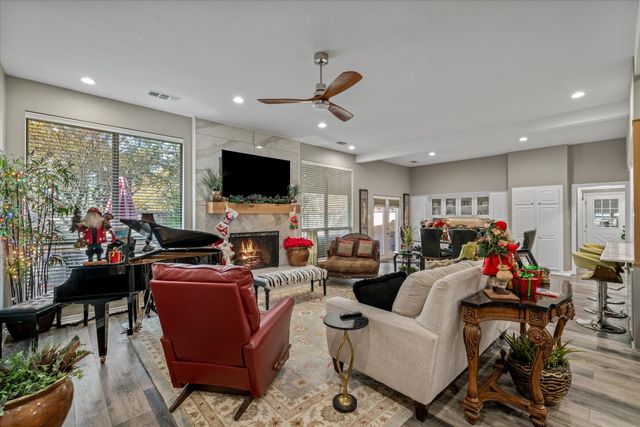 318 Crestview Lane, Hideaway, TX 75771