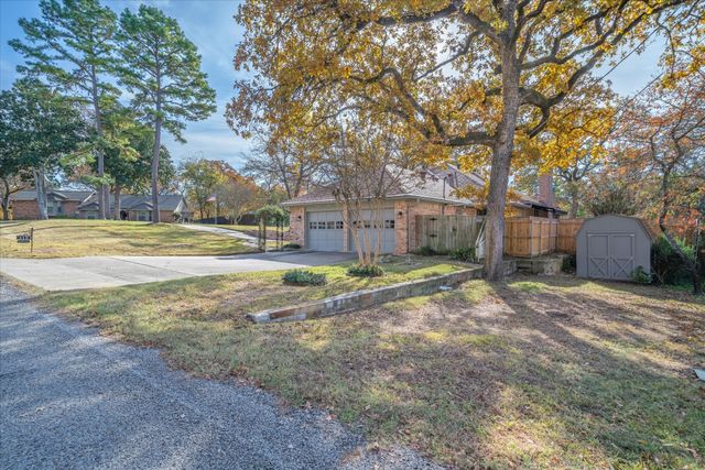 318 Crestview Lane, Hideaway, TX 75771