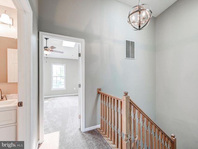 3 SANDVIEW CT, Baltimore, MD 21209