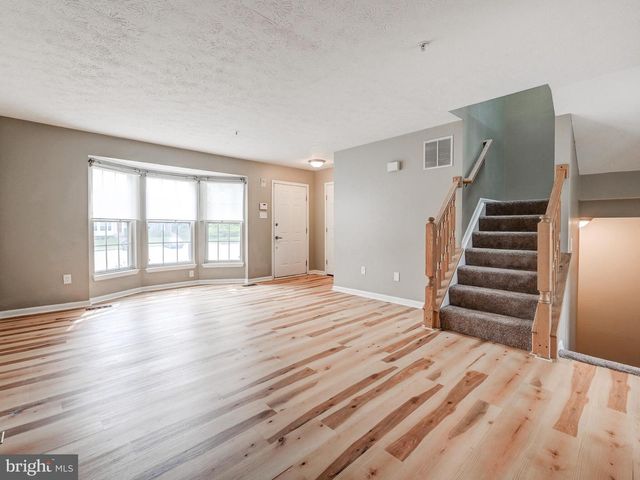 3 SANDVIEW CT, Baltimore, MD 21209