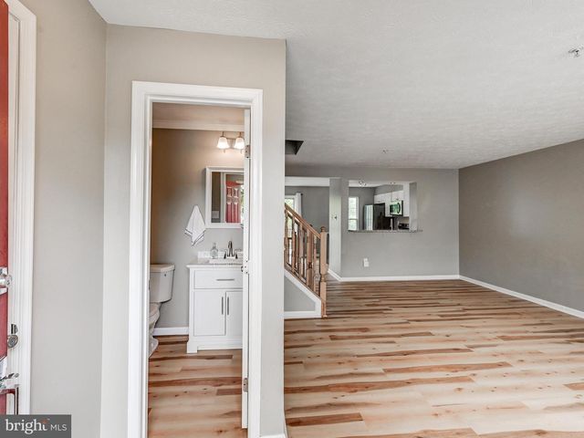 3 SANDVIEW CT, Baltimore, MD 21209