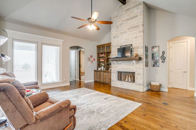 8617 Tuscan Way, Godley, TX 76044