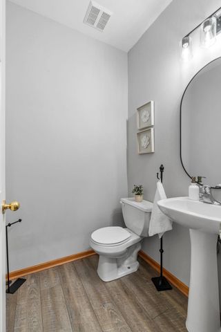 713 Cobblestone Way, Shakopee, MN 55379