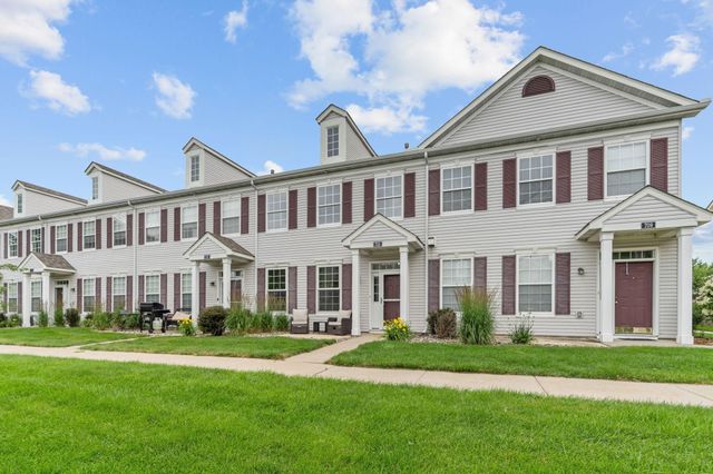 713 Cobblestone Way, Shakopee, MN 55379