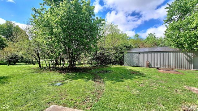 12871 W State Road 32, Yorktown, IN 47396