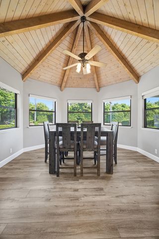 5512 W Prospect Avenue, Visalia, CA 93291