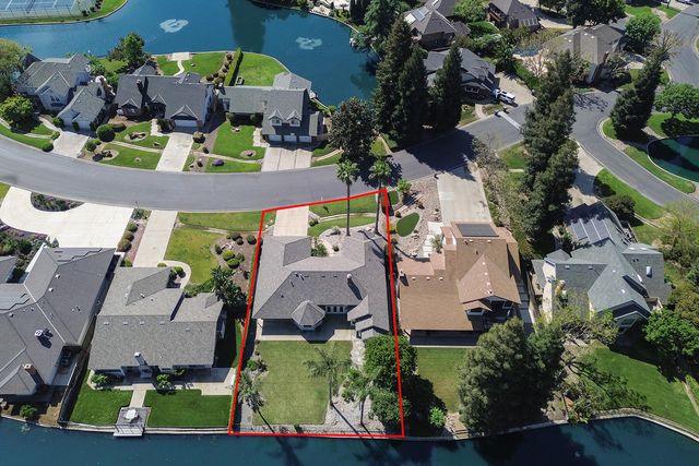 5512 W Prospect Avenue, Visalia, CA 93291