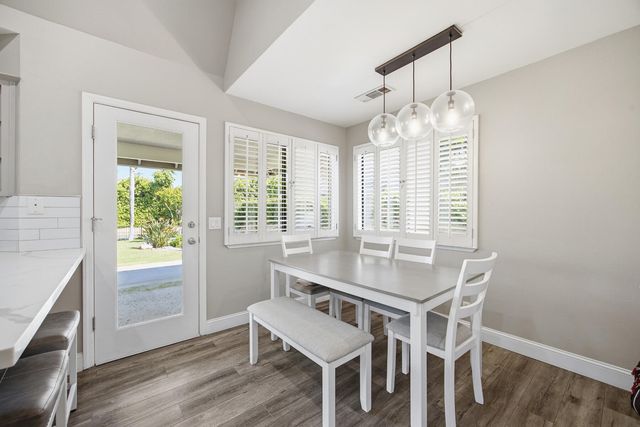 5512 W Prospect Avenue, Visalia, CA 93291