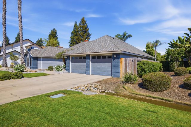 5512 W Prospect Avenue, Visalia, CA 93291