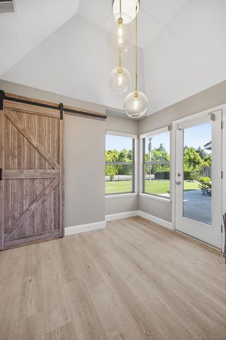 5512 W Prospect Avenue, Visalia, CA 93291