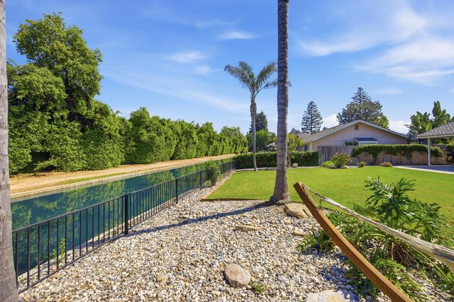 5512 W Prospect Avenue, Visalia, CA 93291