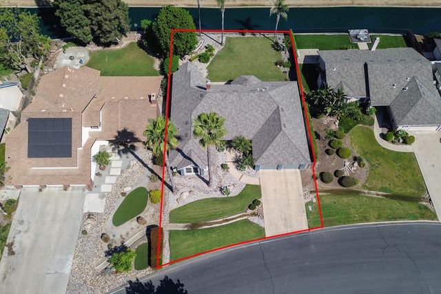 5512 W Prospect Avenue, Visalia, CA 93291