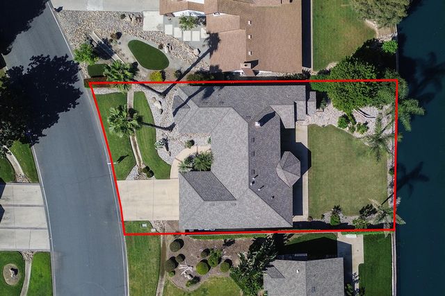 5512 W Prospect Avenue, Visalia, CA 93291