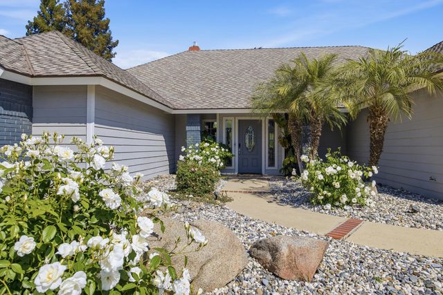 5512 W Prospect Avenue, Visalia, CA 93291