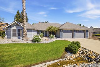 5512 W Prospect Avenue, Visalia, CA 93291