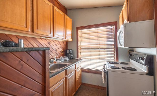 17265 County Road 8280, Rolla, MO 65401