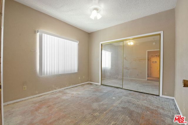 1345 W 54th Street, Los Angeles, CA 90037