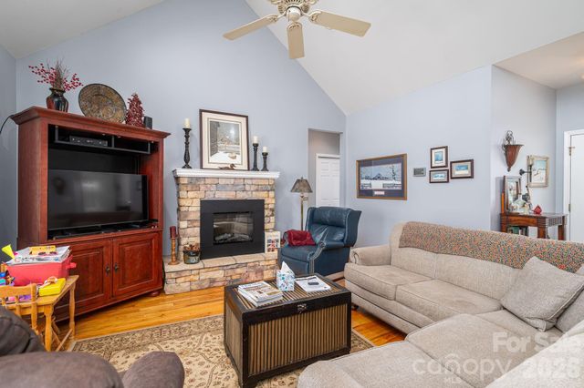 1855 Jetton Drive, Vale, NC 28168